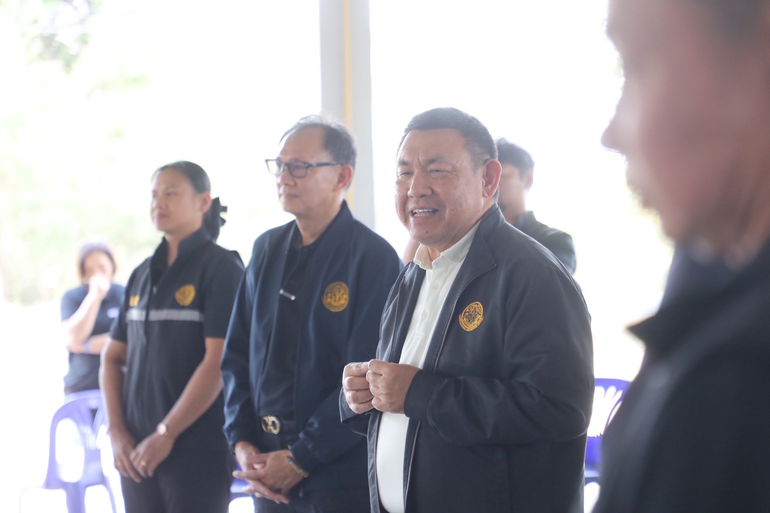 title - เลขาฯ ส.ป.ก. รุดให้กำลังใจพี่น้องเกษตรกรในเขตปฏิรูปที่ดินพื้นที่ชายแดนอุบลฯ ใกล้จุดสู้รบเพียง 7 กม.